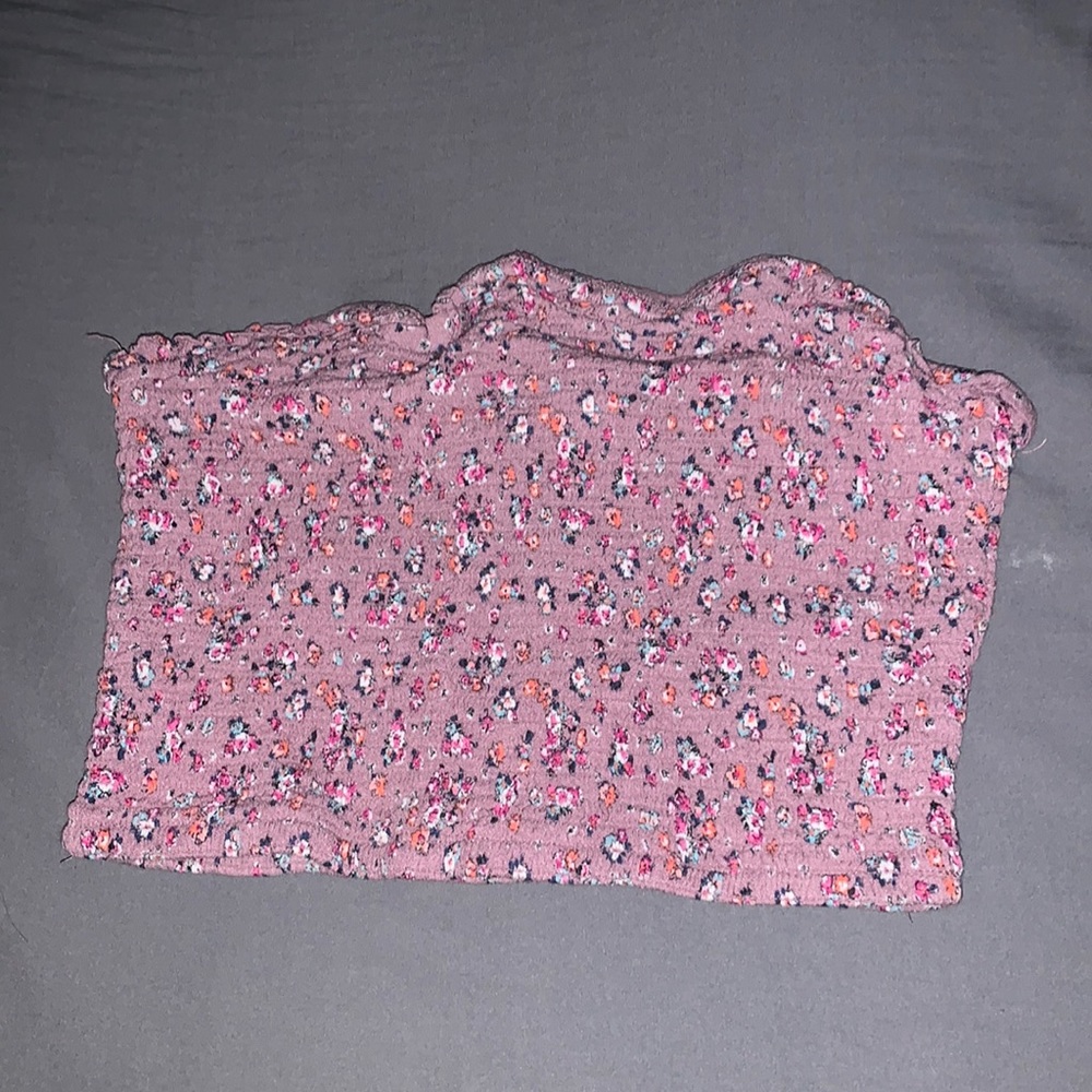 Floral cropped shirt
